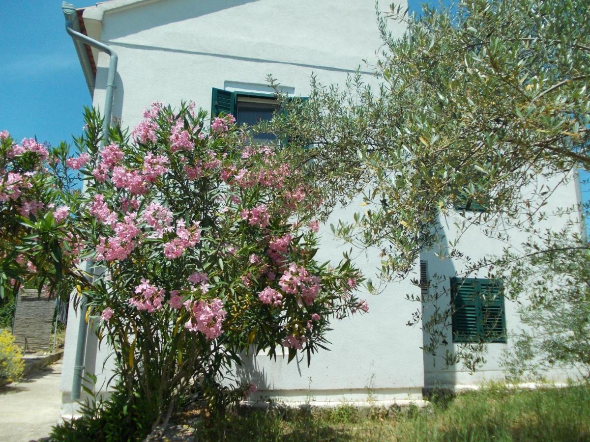 Rustic Holiday Home Miketa Lukoran Bagian luar foto