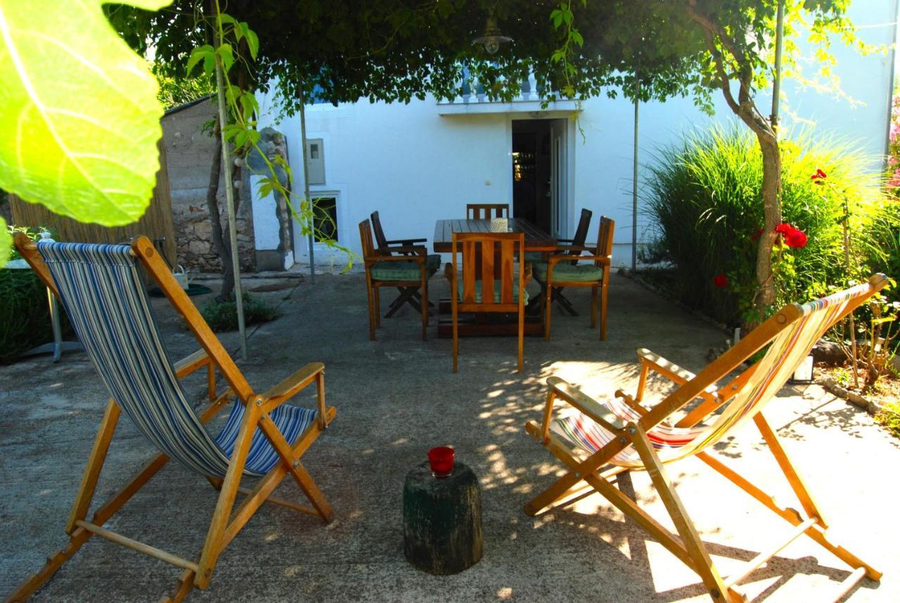 Rustic Holiday Home Miketa Lukoran Bagian luar foto