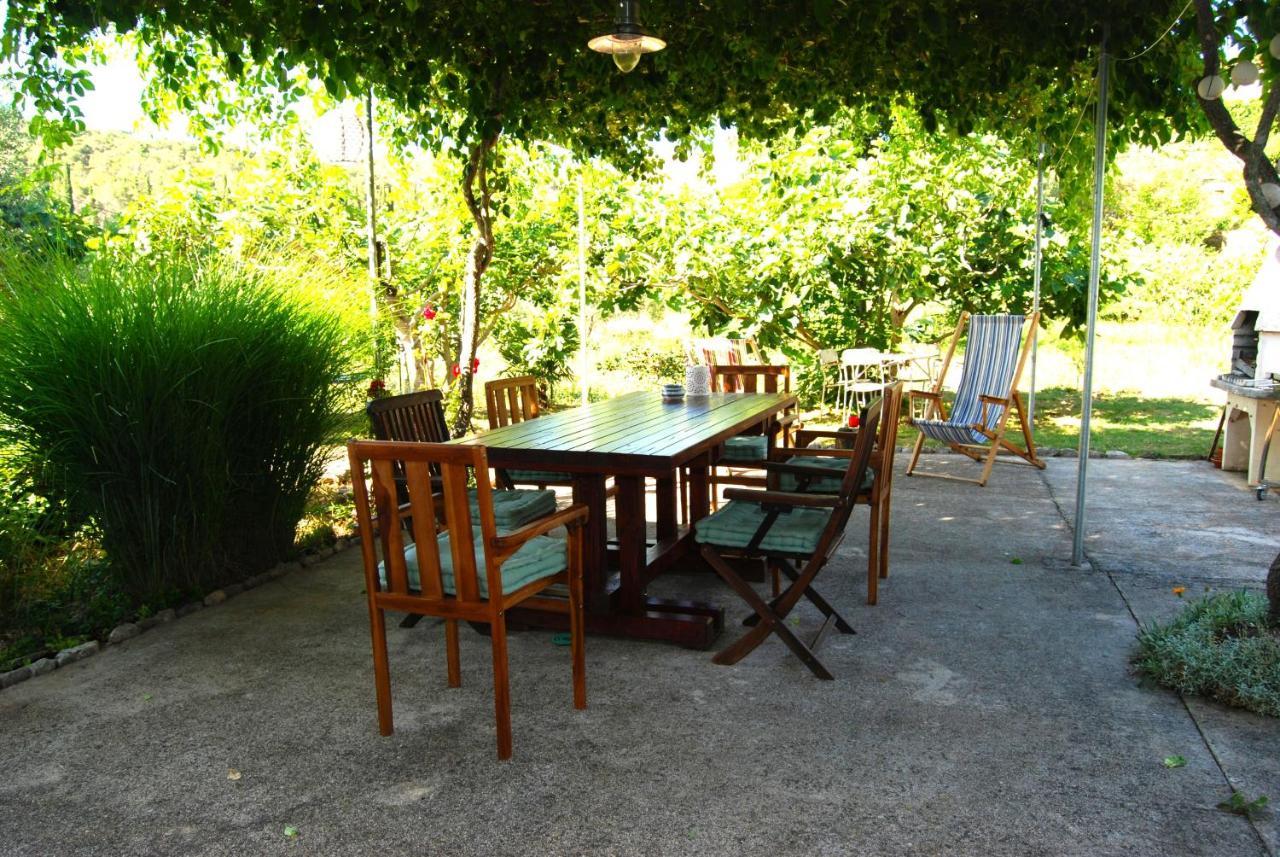 Rustic Holiday Home Miketa Lukoran Bagian luar foto