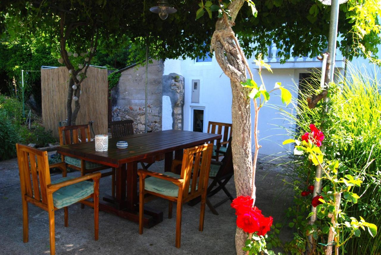 Rustic Holiday Home Miketa Lukoran Bagian luar foto